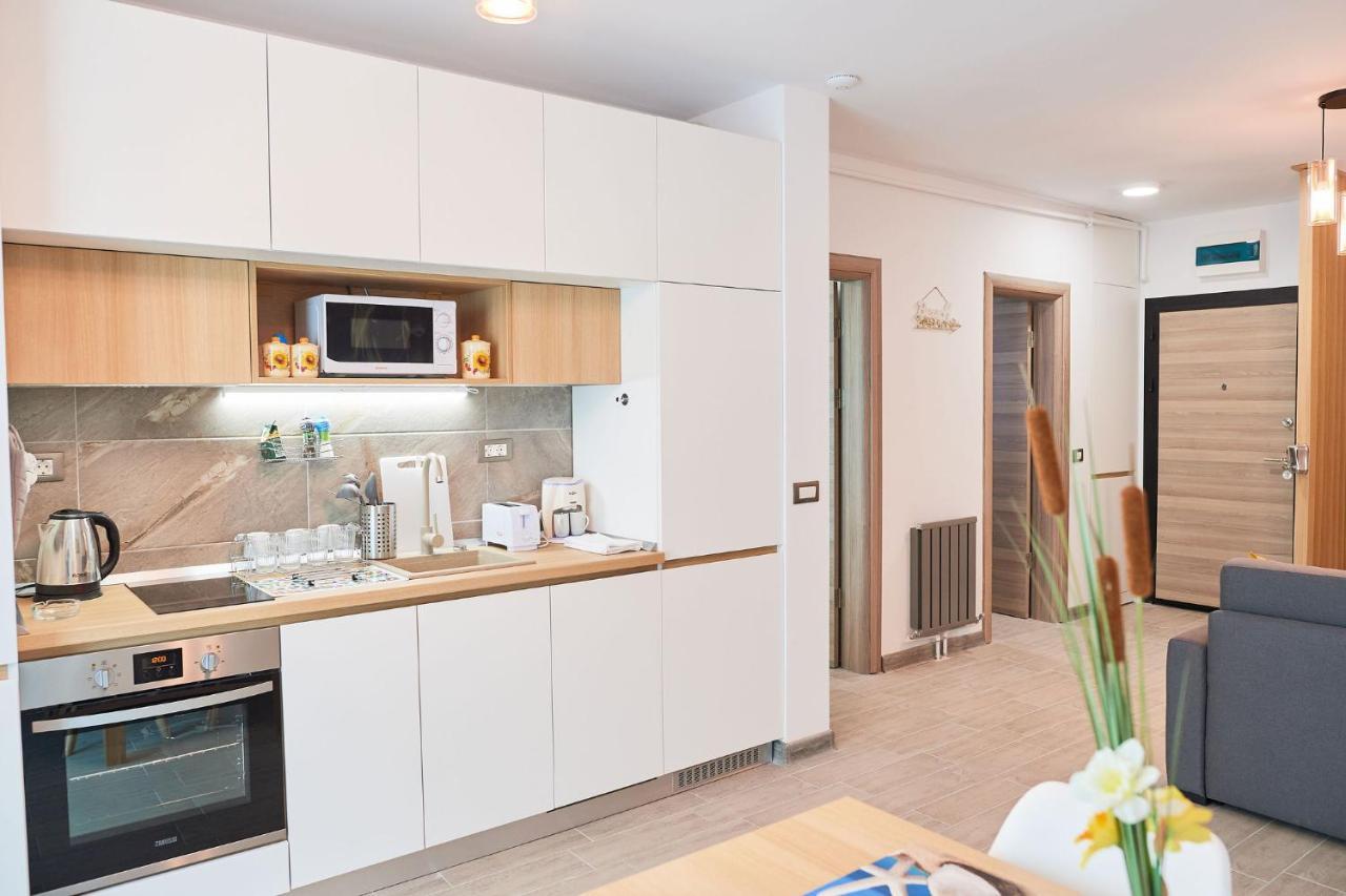 Opal Luxury Apartment 92 Spa N Pool Beach Resort Năvodari Esterno foto