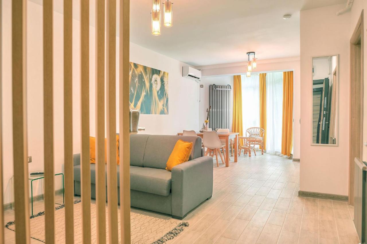 Opal Luxury Apartment 92 Spa N Pool Beach Resort Năvodari Esterno foto